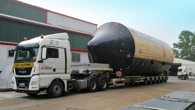 Transport de cuve industrielle